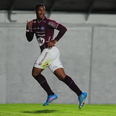 CAXIAS DO SUL, RS, BRASIL, 31/05/2025. Caxias x Londrina, jogo válido pela oitava rodada da primeira fase da série C do campeonato brasileiro e realizado no estádio Centenário. (Porthus Junior/Agência RBS)Indexador: BTK                             <!-- NICAID(16050086) -->