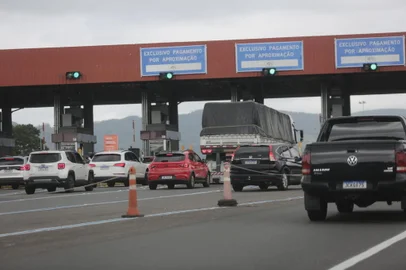 SANTO ANTÔNIO DA PATRULHA,  RS, BRASIL - 2023.12.22 - Movimento de estrada na freeway. FOTO: ANDRÉ ÁVILA, AGÊNCIA RBS<!-- NICAID(15633154) -->