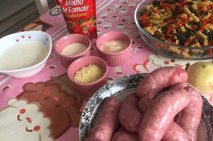 Todos os ingredientes necessários para a receita