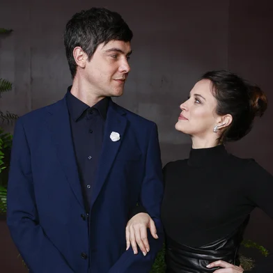 Êta Mundo Melhor: Sergio Guizé (Candinho) e Bianca Bin (Maria)<!-- NICAID(16063664) -->