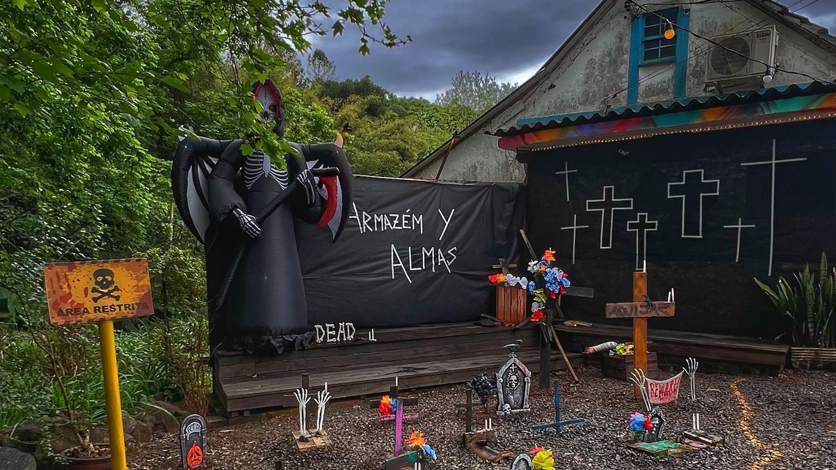 Hamburgueria com tema Halloween