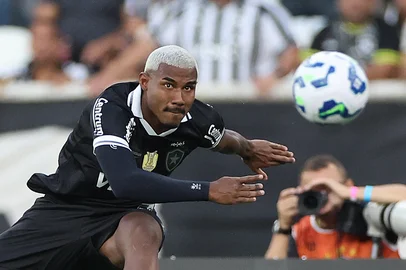 Cuiabano. Botafogo x Cruzeiro pelo Campeonato Brasileiro no Estadio Nilton Santos. 03 de Agosto de 2025, Rio de Janeiro, RJ, Brasil. Foto: Vitor Silva/Botafogo. Imagem protegida pela Lei do Direito Autoral Nº 9.610, DE 19 DE FEVEREIRO DE 1998. Sendo proibido qualquer uso comercial, remunerado e manipulacao/alteracao da obra.<!-- NICAID(16114706) -->