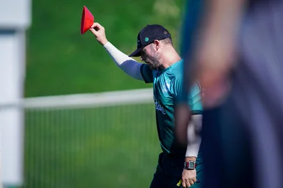 Treino do Juventude com foco no Brasileirão 2025. Na foto, o preparador físico Rodrigo Squinalli.<!-- NICAID(15991055) -->