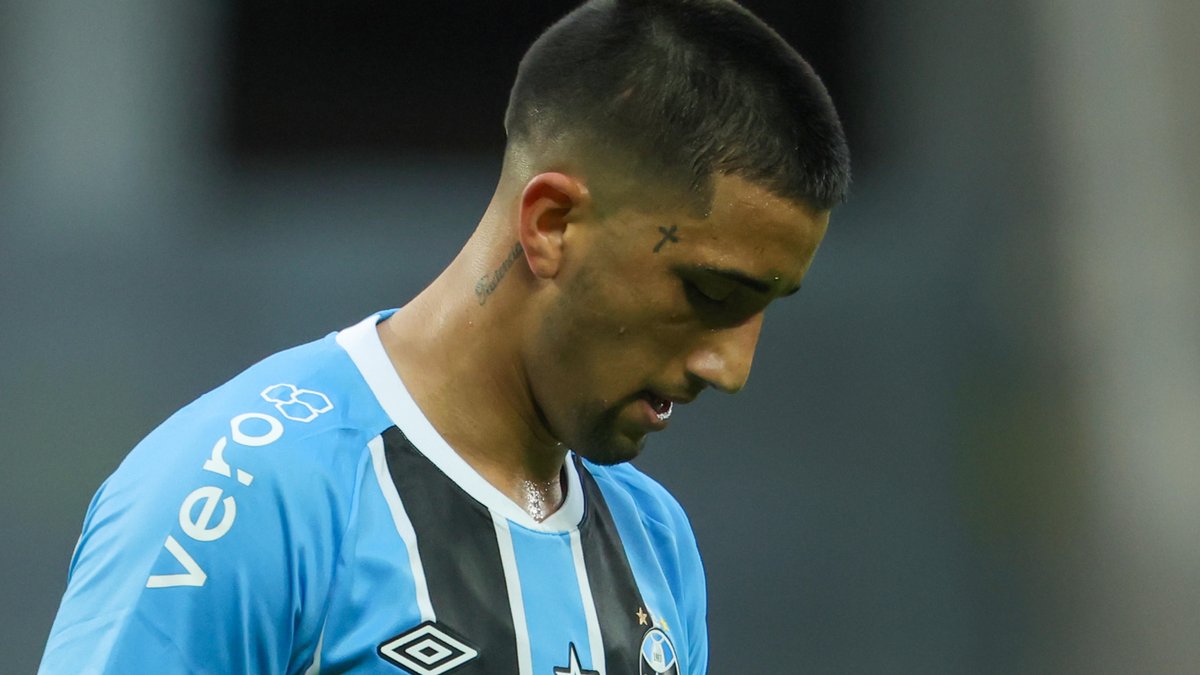 Grêmio encerra negociação por Cristian Olivera e jogador fica no Bahia