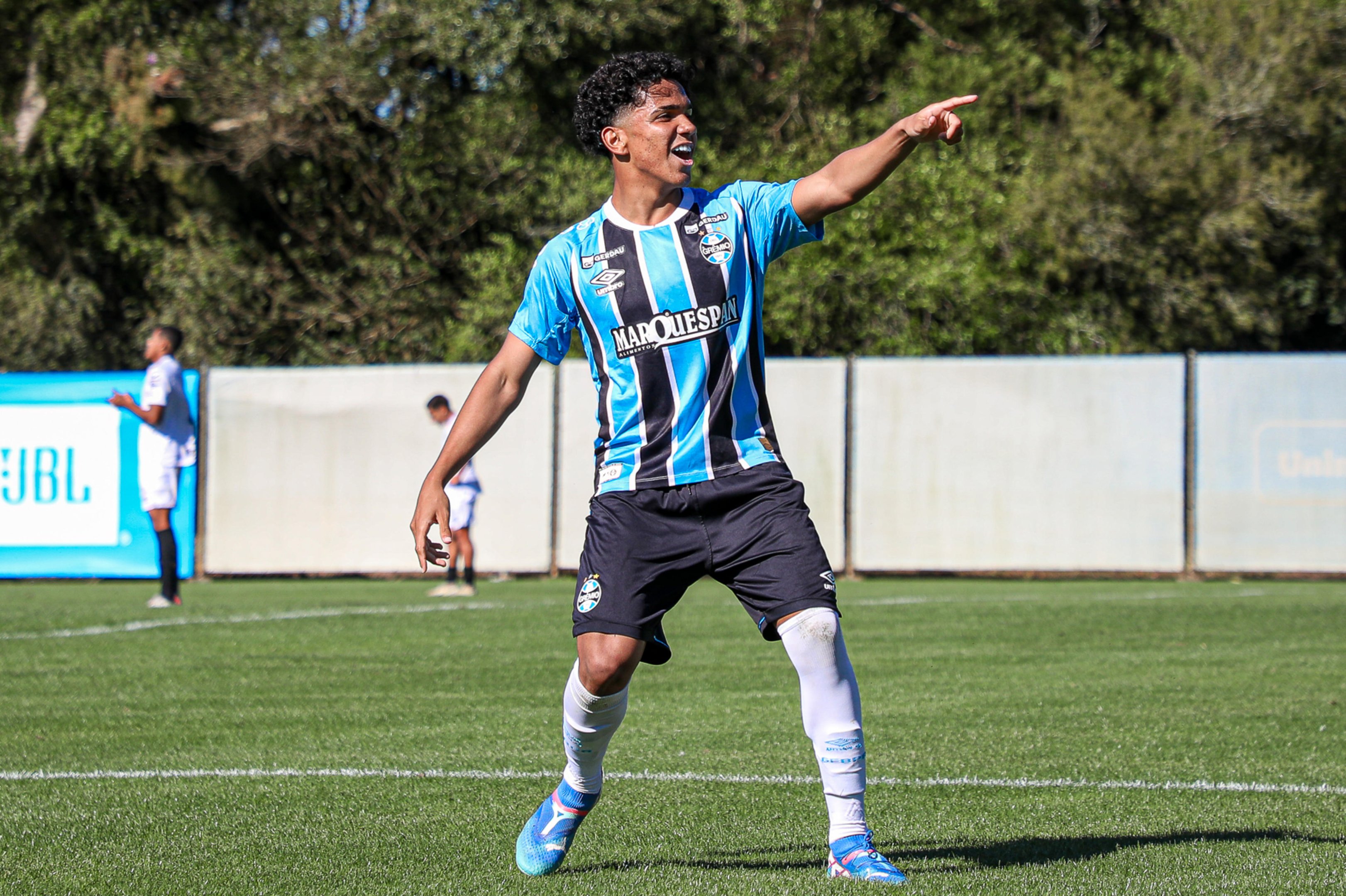 Grêmio busca vaga na semifinal do Brasileirão sub-17 contra o ...