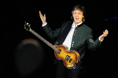 PORTO ALEGRE, RS, BRASIL - 13/10/2017 - Paul McCartney faz show no estádio Beira-Rio em Porto Alegre. (Lauro Alves/Agência RBS)<!-- NICAID(13208895) -->