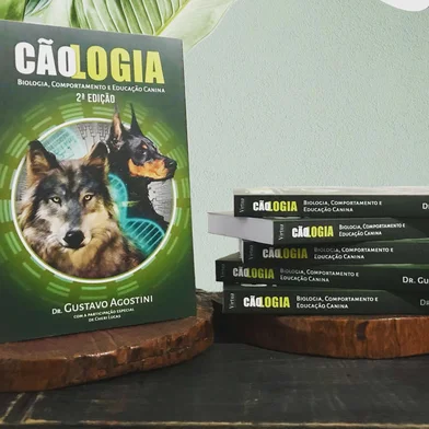 CÃOLOGIA, publicado por Gustavo Agostini<!-- NICAID(15208317) -->