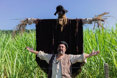 O poema "O louco", de Vaine Darde, vai virar um filme. Direção de Guilherme Suman. <!-- NICAID(15714083) -->