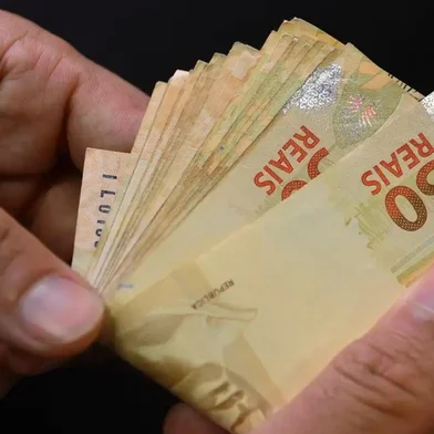 Dívida dos gaúchos supera recorde de R$ 7 mil; valor saltou 30% em um ano<!-- NICAID(16131600) -->