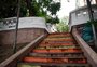 Muro de escadaria histórica no centro de Porto Alegre foi reformado fora dos padrões originais 11 meses após ser danificado