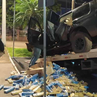 Motorista é preso com 15 mil maços de cigarros contrabandeados em Ijuí<!-- NICAID(15811747) -->