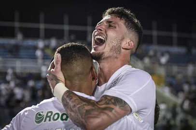 DAnilo Boza comemora o acesso do Juventude após vitória por 3 a 1 sobre o Ceará<!-- NICAID(15608788) -->