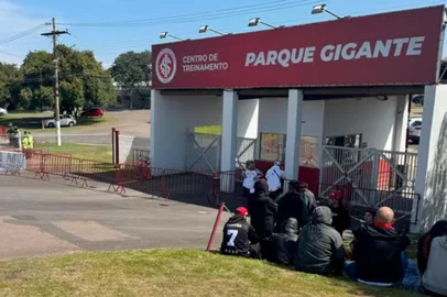 Jonattas Lopes / RBS TV Protestos no Beira-RIo<!-- NICAID(16361900) -->