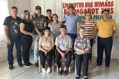 Após 66 anos, irmãos separados se reencontram pela primeira vez: “A gente se olhou e sentiu o amor”<!-- NICAID(16021485) -->