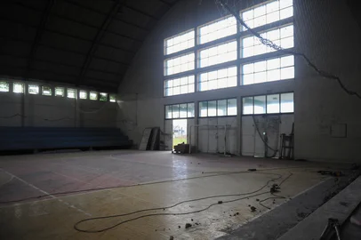 CAXIAS DO SUL, RS, BRASIL, 25/01/2024. Estado inicia obras em auditório e ginásio do Instituto de Educação Cristóvão de Mendoza, em Caxias do Sul. Visita técnica nesta quinta marcou o início dos trabalhos. Encontro teve a visita da secretária estadual de Obras Públicas, Izabel Matte.Indexador: BTK<!-- NICAID(15660161) -->