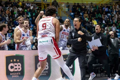 Lucas Dias, Helinho Garcia, NBB, Sesi-Franca, basquete