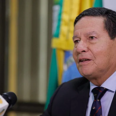 General Hamilton Mourão.<!-- NICAID(14750436) -->