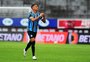 O motivo que fez a negociação de renovação entre Grêmio e Gustavo Martins travar