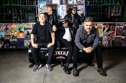 "É hora de retomar a relação com o Rio Grande do Sul": Detonautas promete show alto astral e repleto de clássicos em Caxias. A banda sobe ao palco após 10 anos na cidade no dia 16 de maio, às 21h, na All Need Master Hall. Também tem agito marcado neste mês em Novo Hamburgo e Passo Fundo.<!-- NICAID(16030907) -->