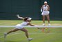 Brasileira Luisa Stefani e húngara Timea Babos estão nas quartas de final em Wimbledon