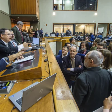 MovimentaÃ§Ã£o de plenÃ¡rio.<!-- NICAID(15444119) -->