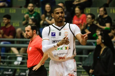 Caxias Basquete voltou a vencer no NBB ao derrubar o Corinthians, no Ginásio do Sesi.<!-- NICAID(15942174) -->