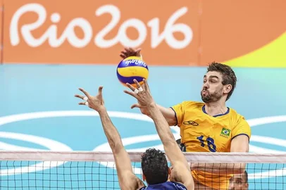 Rio2016 - RIO DE JANEIRO - 21/08/2016 -Vôlei Masculino - Jogos Olímpicos Rio2016 - A Seleção brasileira de vôlei masculino ganhou a medalha de ouro após vencer a equipe da Itália por 3x0. (FOTO: INOVAFOTO/DIVULGAÇÃO)