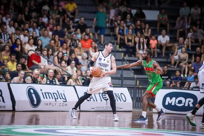 União Corinthians x Caxias Basquete, em Santa Cruz do Sul, pelo NBB.<!-- NICAID(15952912) -->