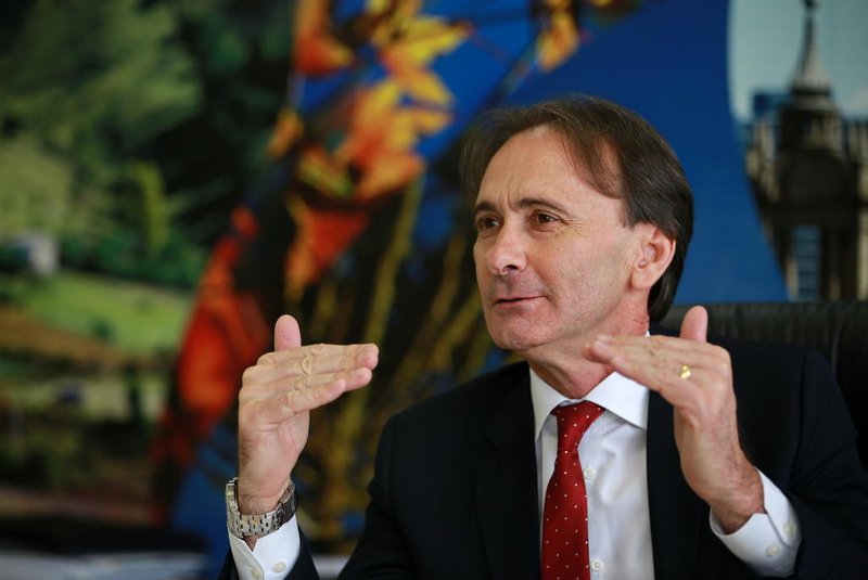 PORTO ALEGRE, RS, BRASIL 05/01/2015 - Entrevista com Juvir Costella, Secretário de Turismo, Esporte e Lazer do Rio Grande do Sul. (FOTO: CARLOS MACEDO, AGÊNCIA RBS).<!-- NICAID(11928134) -->