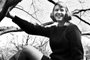 A escritora Sylvia Plath por volta de 6 de novembro de 1954. Cortesia de Judith Denison. Glenda Hydler: Restauração.<!-- NICAID(11320411) -->