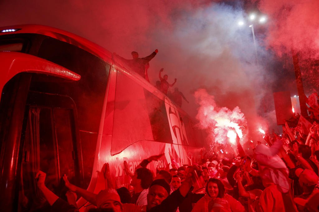 Torcida colorada faz maior Ruas de Fogo antes de Inter x Fluminense ...