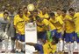Com Douglas Costa, Grêmio terá seis jogadores que tiveram passagem pela Seleção