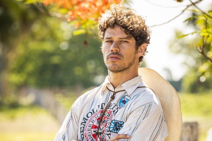 José Loreto será Tadeu, filho bastardo de José Leôncio com Filó (Dira Paes)