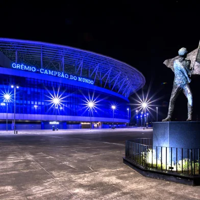 Arena do Grêmio inaugurou novo sistema de iluminação. Foto: du.drone/Instagram/Divulgação<!-- NICAID(16124421) -->