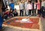 FOTOS: em Caxias, alunos de escola municipal fazem tapetes de Corpus Christi em Vila Oliva