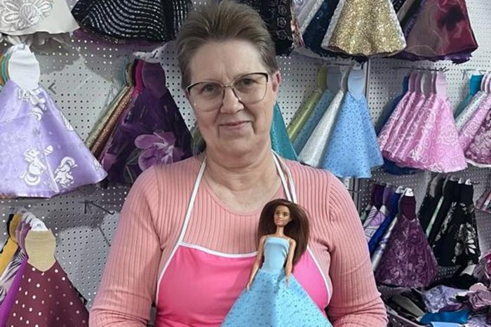 Como Fazer Roupa de Boneca Simples Com Retalhos de Tecido