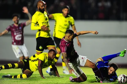 CAXIAS DO SUL, RS, BRASIL, 13/09/2025. Caxias X São Bernardo, jogo válido pela segunda rodada da segunda fase da Série C do Campeonato Brasileiro 2025 (Quadrangular do Acesso), e realizado no estádio Centenário. (Porthus Junior/Agência RBS)<!-- NICAID(16123819) -->