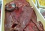 Restaurante na Cidade Baixa é interditado com mais de 380 quilos de alimentos impróprios e fezes de animais