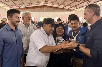 Assinatura para liberação de R$ 500 mil em recursos federais para o Programa de Aquisição de Alimentos (PAA).<!-- NICAID(16025036) -->