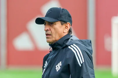 Ricardo Duarte / Divulgação,Inter O treinador Ramón Díaz em treino do Inter<!-- NICAID(16160588) -->