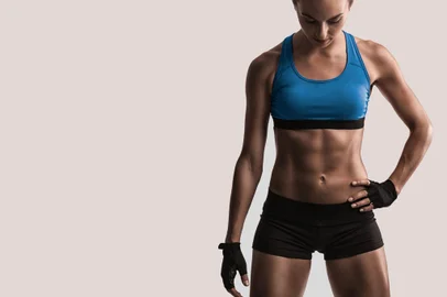 Mulher fitness - Foto: ikostudio/stock.adobe.comIndexador: Erik Reis - IKOstudioFonte: 170270057<!-- NICAID(15696118) -->
