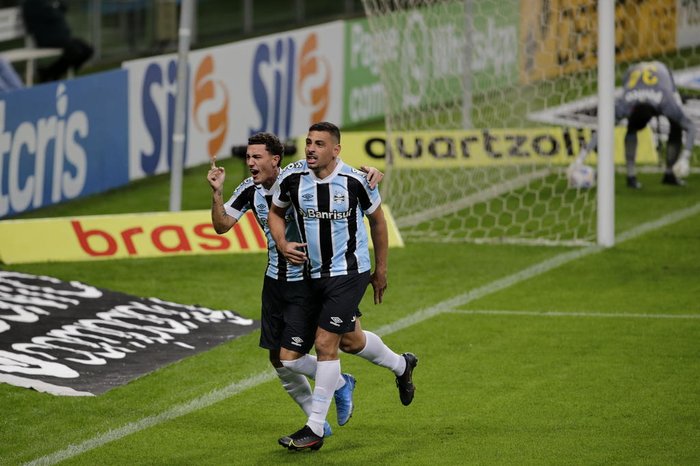Com segundo pior ataque do Brasileiro Grêmio só marcou 1 gol de jogada organizada no Brasileiro