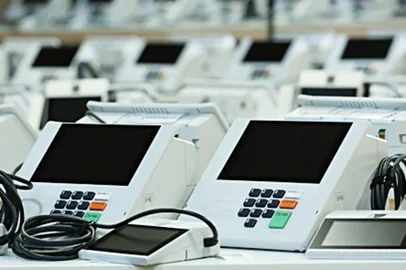 TSE / Reprodução A fabricação das 219.998 urnas eletrônicas modelo 2022 (UE2022) foi concluída em 17 de abril de 2024.<!-- NICAID(15869441) -->