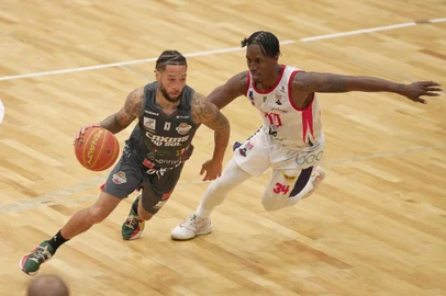 Caxias Basquete enfrenta o Pato no último jogo de 2023 pelo NBB<!-- NICAID(15637812) -->