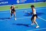 Luisa Stefani e Tímea Babos perdem nas oitavas de final do WTA 1000 de Wuhan