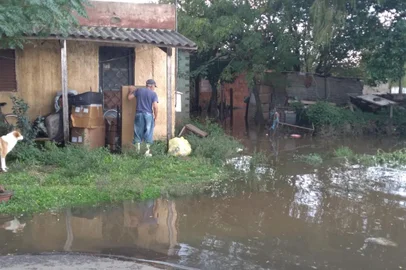 *A pedido de Guilherme Milman* Nível dos rios Quaraí e Ibirapuitã estão acima do normal e causam inundações - Foto: Defesa Civil/Divulgação<!-- NICAID(15079677) -->