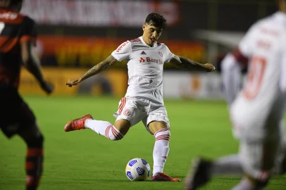 Saravia, Renzo Saravia, Inter,  Futebol