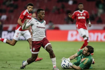 Porto Alegre, Brasil - 01/06/2025 - EstÃ¡dio Beira Rio -   Fluminense enfrenta o Internacional esta noite em Porto Alegre pela 11Âª do Campeonato Brasileiro 2025.FOTO: LUCAS MERÃON  / FLUMINENSE F.C..IMPORTANTE: Imagem destinada a uso institucional e divulgaÃ§Ã£o, seuuso comercial estÃ¡ vetado incondicionalmente por seu autor e oFluminense Football Club.Ã obrigatÃ³rio mencionar o nome do autor ouusar a imagem..IMPORTANT: Image intended for institutional use and distribution.Commercial use is prohibited unconditionally by its author andFluminense Football Club. It is mandatory to mention the name of theauthor or use the image..IMPORTANTE: ImÃ¡gen para uso solamente institucional y distribuiciÃ³n. Eluso comercial es prohibido por su autor y por el Fluminense FootballClub. Ãs mandatÃ³rio mencionar el nombre del autor ao usar el imÃ¡gen.<!-- NICAID(16050560) -->