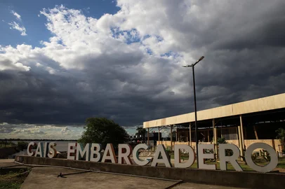 PORTO ALEGRE, RS, BRASIL, 12.11.24: Cais Embarcadero é reaberto ao público.  Fotos: Duda Fortes/Agencia RBS<!-- NICAID(15912509) -->