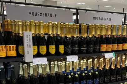 Miolo<!-- NICAID(16120219) -->